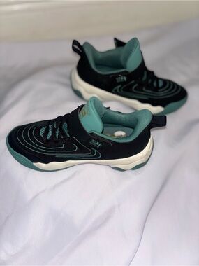 Nike Giannis Immortality 4 Kids Basketball Shoes HV9127-001 - Size 13C